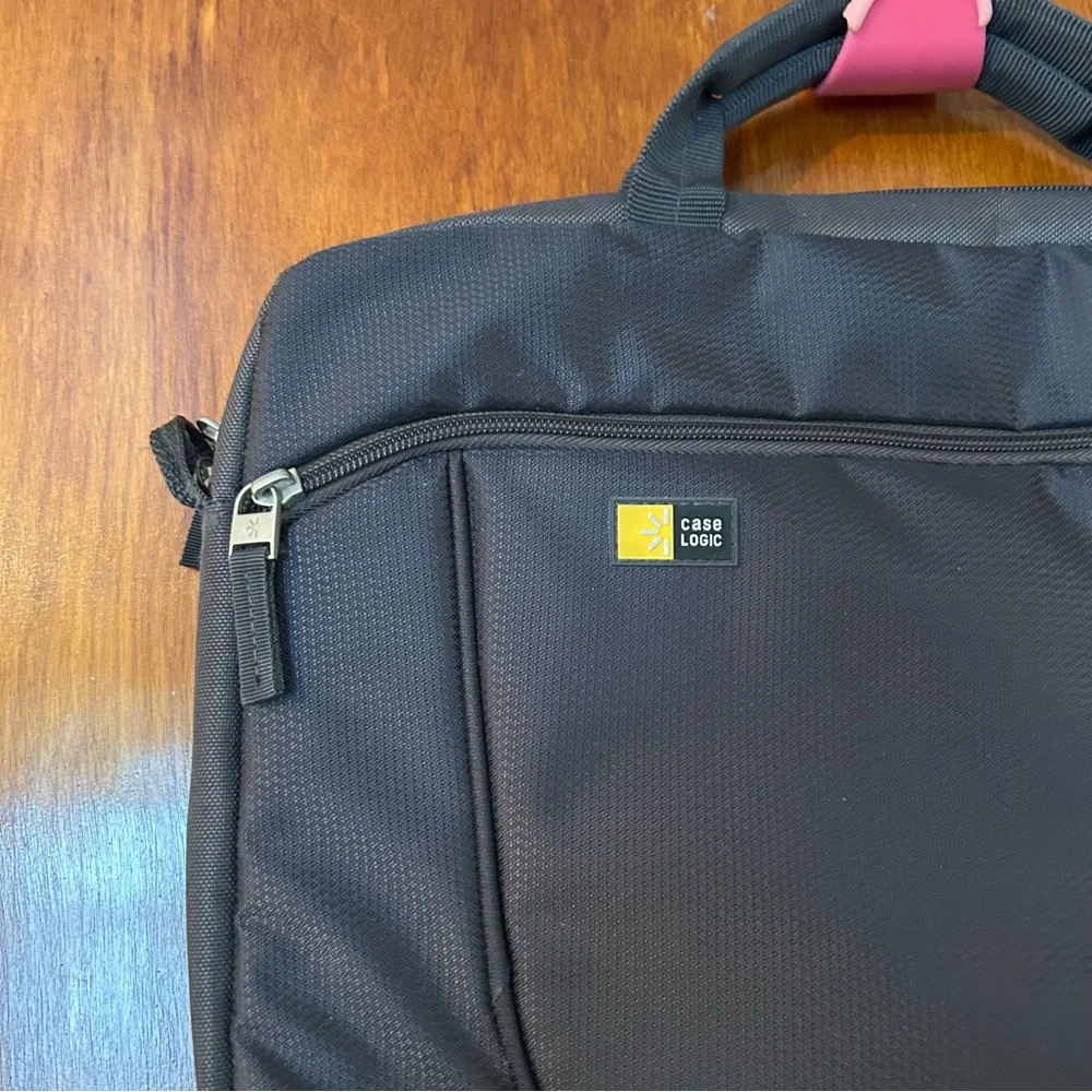 Case Logic Advantage 15 inch Laptop Attaché Bag Black Dark Gray Strap Storage